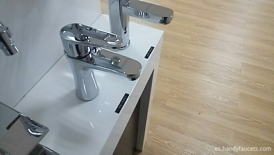 brass bathroom taps