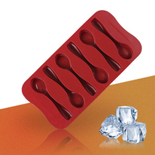 crayons in silicone ice cube trays