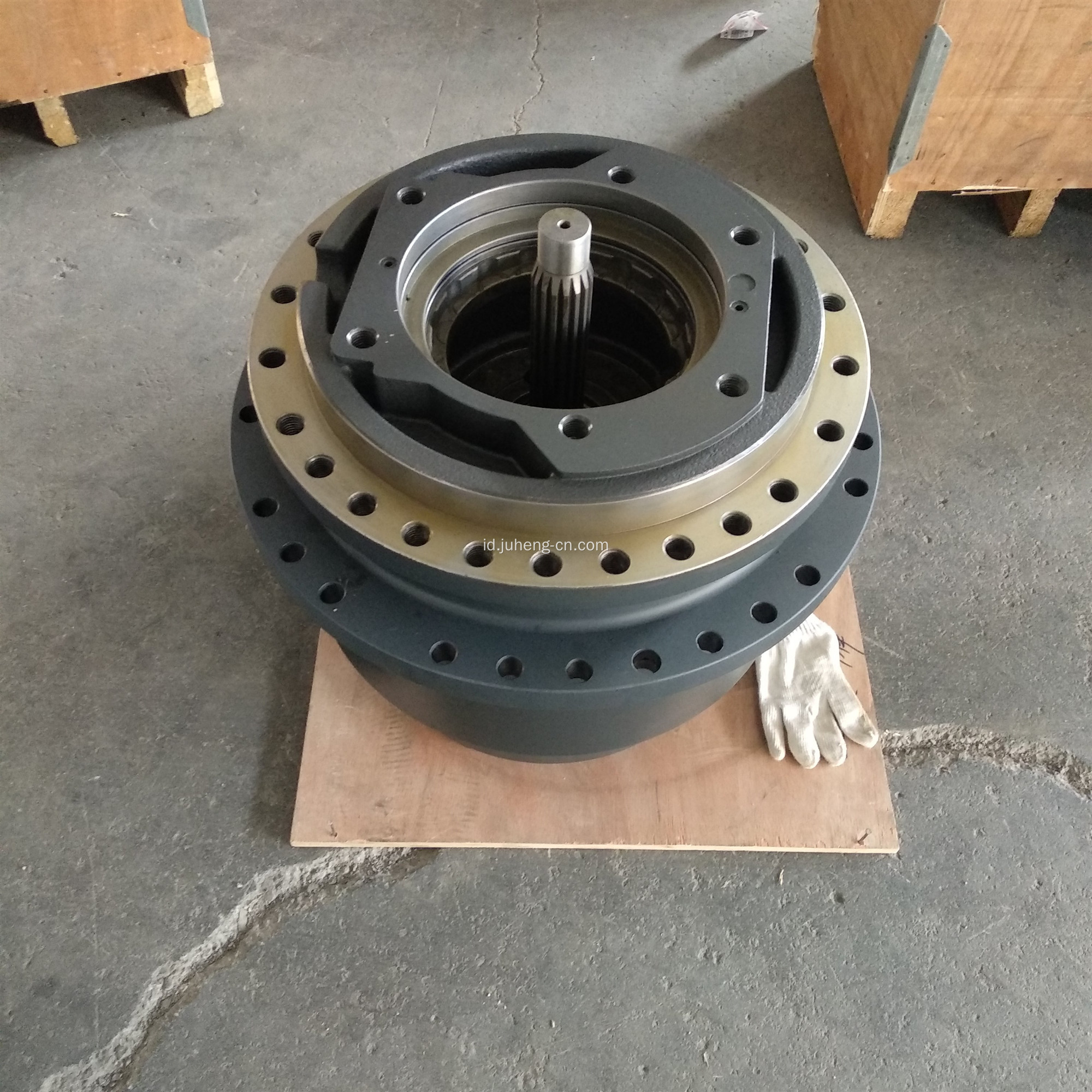 Excavator R360-7 Travel Gearbox XKAH-01061