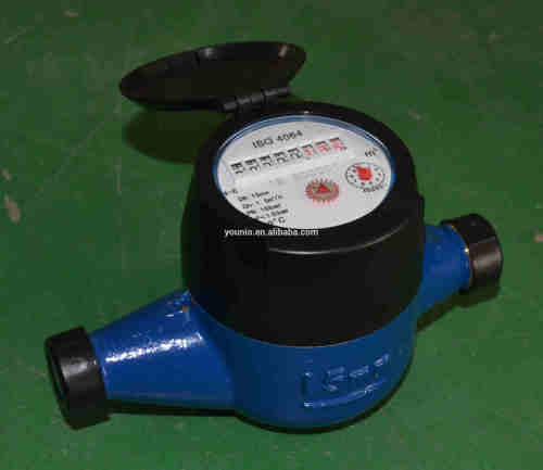 Volumetric piston rotary water meter