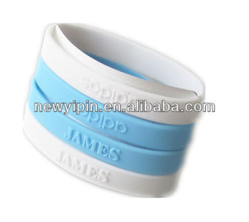 custom design embossed logo silicone bracelets