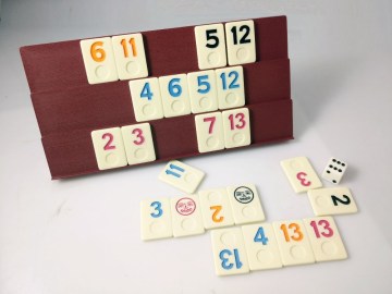 Rummy tiles, rummy set, urea rummy game set in tinbox