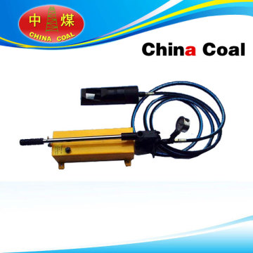 Hydraulic nut breaking machine