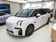 ZEEKR 009 Dual Motor Electric MPV