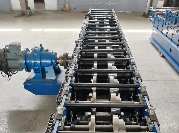 Metal Frame Steel Garage Door Roller Shutter Door Roll Forming Machine