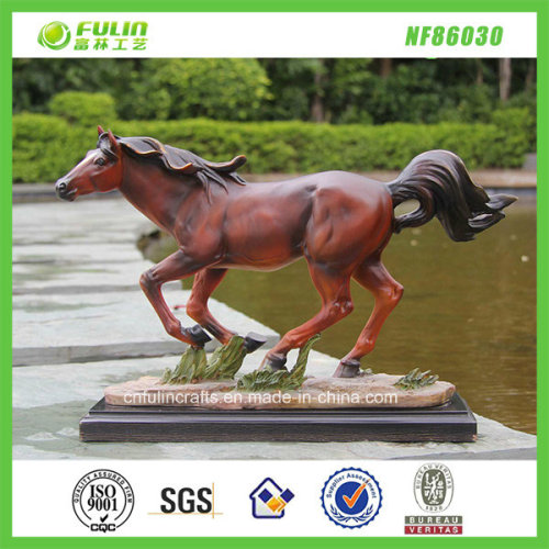 Lifelike Polyresin executando a estátua do cavalo (NF86030)