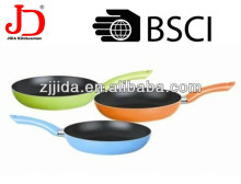 non-stick frypan with silicon handle