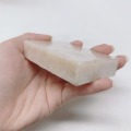 Handgjord naturlig hudvård Deeply Clean Whitening Coconut Oil and Milk Soap