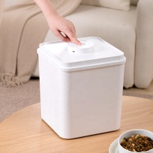 Rechargeable Auto Vacuum Rice and Food Storage Containers with Freshness Preservation