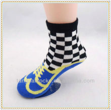 Hot sell little boys wearing socks