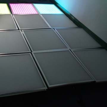 600 x 600 mm RGB LED-videodisplay voor plafondmontage