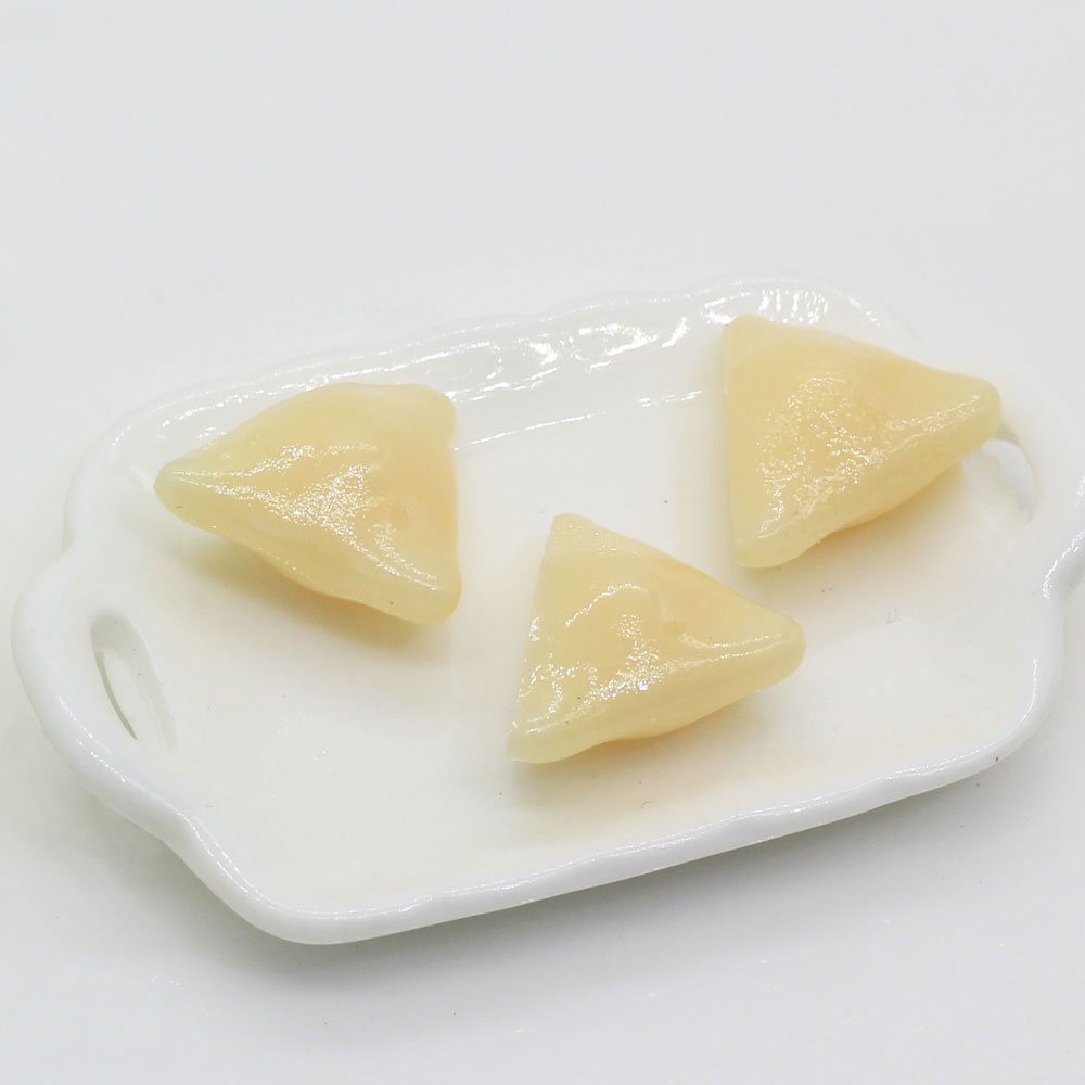 التقليدية الصينية Zongzi الغذاء على شكل الراتنج كابوشون اليدوية الحرفية ديكور الخرز سحر الثلاجة الحلي