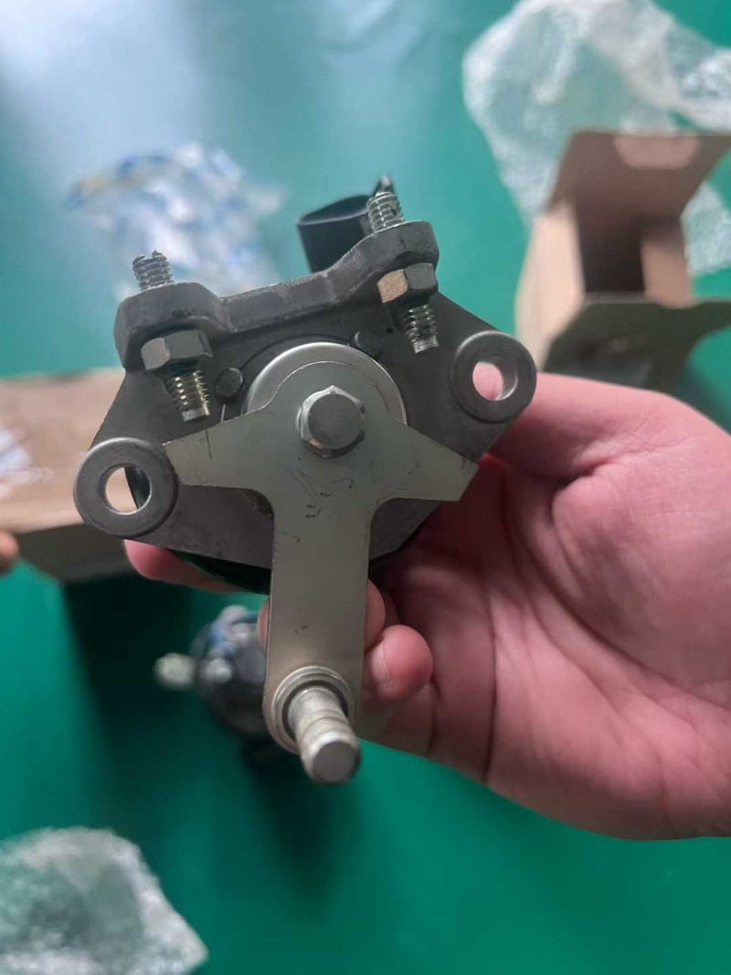 7861-93-4040 SENSOR D85PX-15R 275A-5R 375 475 (4) 7861-93-4040 SENSOR D85PX-15R 275A-5R 375 475 (4)