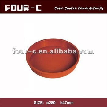 The biggest round silicone bakeware