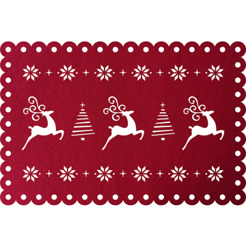 Christmas dining table mat with cute reindeer pattern