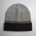 Men Acrylic Striped Cuff Beanie