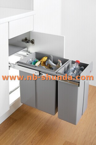 30L Kitchen use pull out metal soft close plastic dustbin