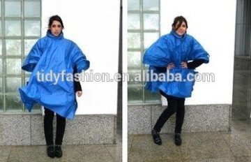 Waterproof bule PVC rain poncho with sleeves