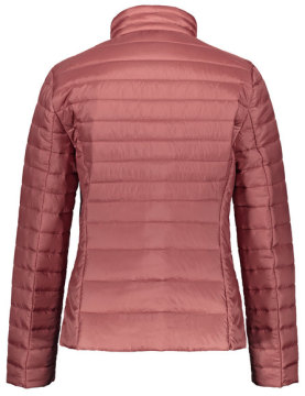 Durable water-repellent sheds rain effectively