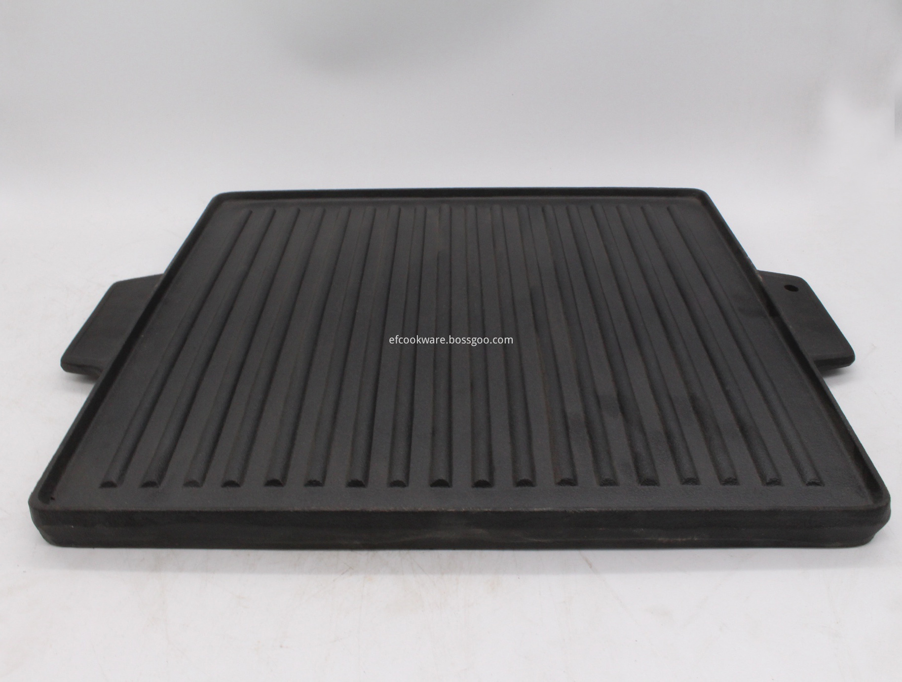 Cast iron griddle for bbq