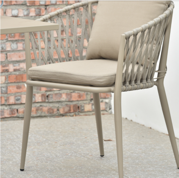 Modern Round Dining Table and Chairs for Outdoor Settings