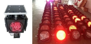 Road Safety Solar Yellow Flashing Light