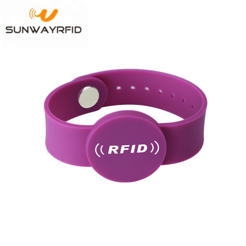 13.56mhz NTAG215 PVC RFID Wristband