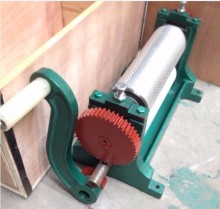 Manual Bee Wax Foundation Sheet Mills Machine
