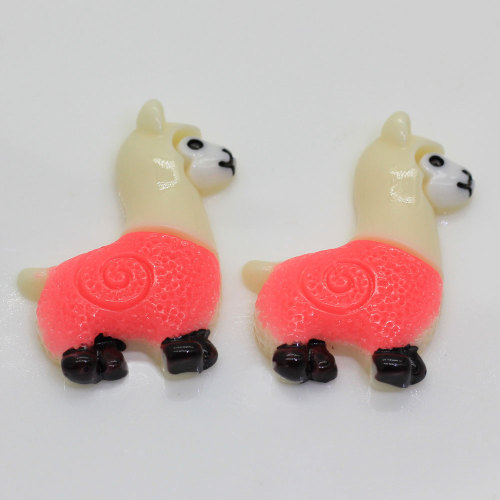 Mini encantos de resina en forma de alpaca populares para cuentas de decoración de juguete DIY Slime adornos de dormitorio para niños decoración de teléfono