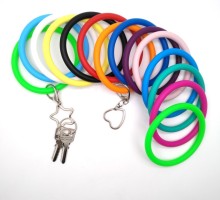 Wholesale Affordable Silicone O-Shape Bracelet with Key Ring