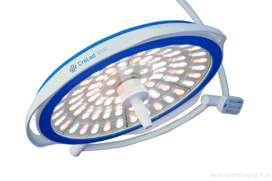 Mobile LED surgical lamp