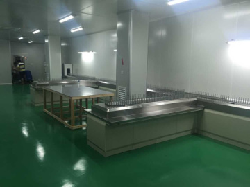 Auto spraying painting equipment for glass products