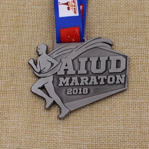 2021 High Quality Newest Customized Half Marathon Medal