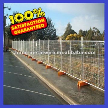 Metal portable construction fence