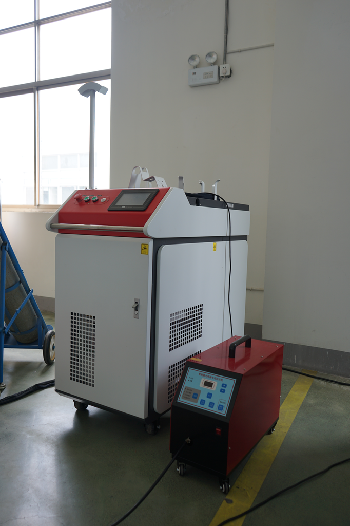 Handheld fiber laser welding machine2kw