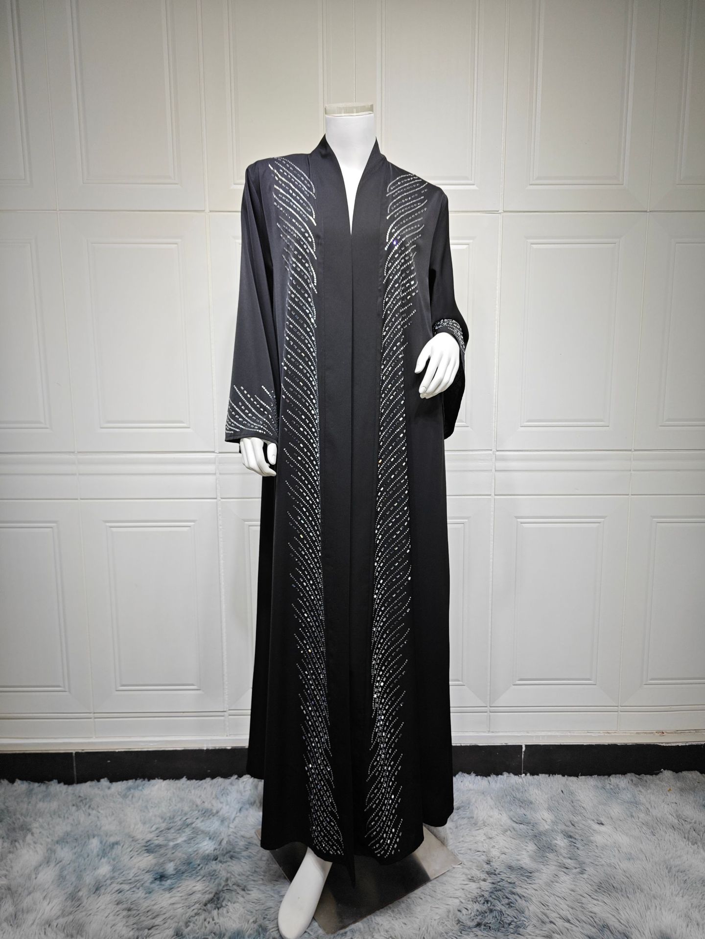 Dheemanka Bariga Dhexe ee Quruxda badan Dubia Abaya Dumarka Muslimka ah ee Dharka Dumarka Dharka Islaamka Dharka Islaamka Madow Kimono Abaya Roes5 Elegant Middle Eastern Hot Diamond Dubai Abaya Women Muslim Dress Femmes Robe Islamic Clothing Black Kimono Abaya Robes5