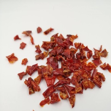dehydrated red bell pepper diced /granulate new crop 2020