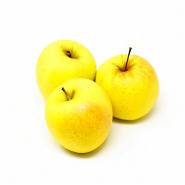 resh and delicious Golden Delicious apple