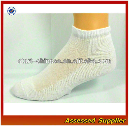 SOFT & STRETCHY MEN SPORTS CUSHION ANKLE SOCKS