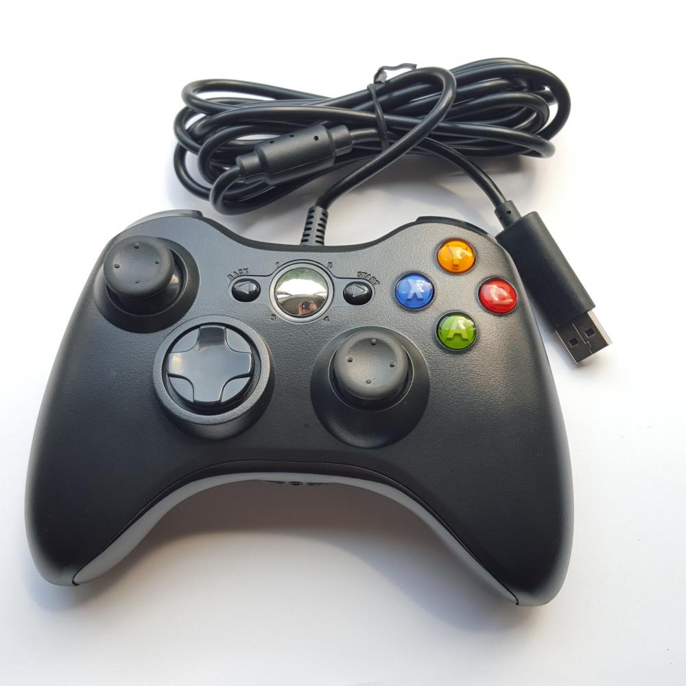 Microsoft Xbox 360 السلكية يد التحكم باللونين الأسود والأبيض