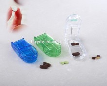 Plastic pill cutter