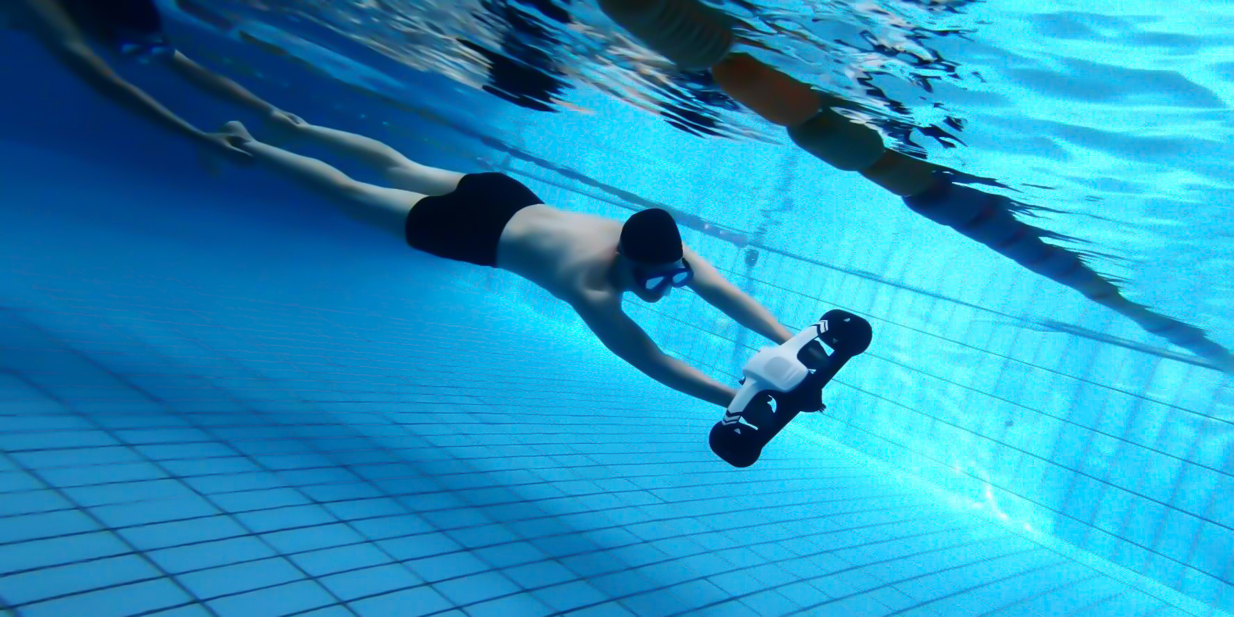 ROBOSEA Underwater Scooter Seaflyer Waterproof Swimming Pool Sea Scooter 2 Speed Level for Diving Underwater Sports Snorkeling