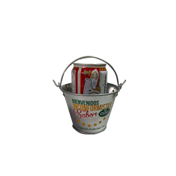 Mini goot ice bucketd looking bucke