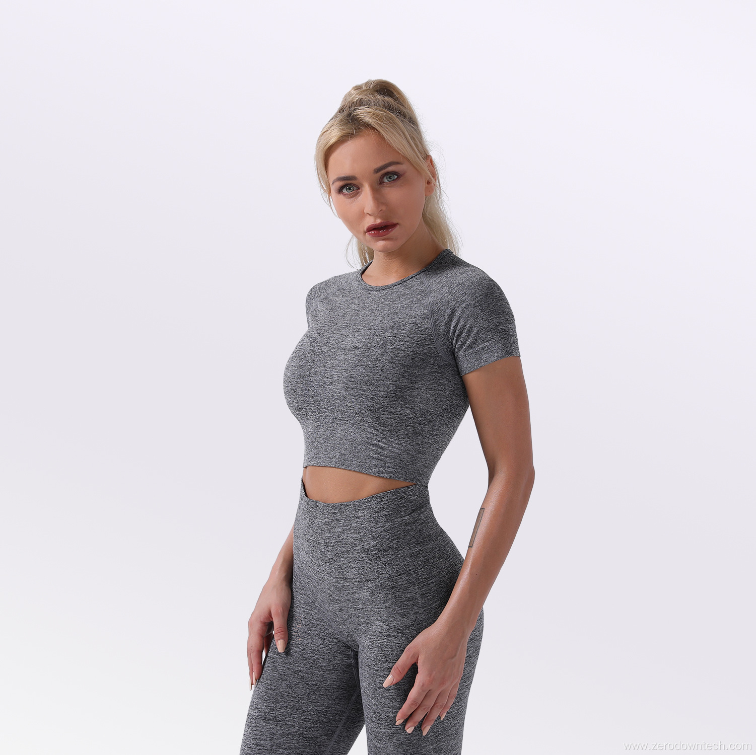 seamless moisture wicking fitness sports yoga suit