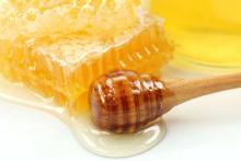 Good quality fresh pure comb honey