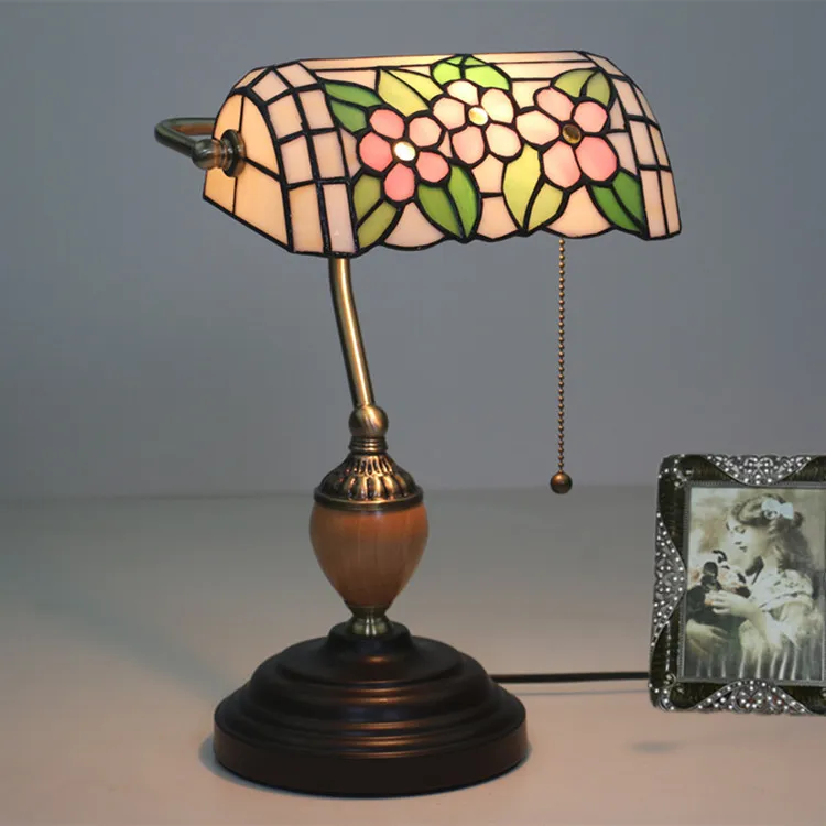 European Bank Lights, Artistic Bars and Cafes, Nostalgic Desk Lamps