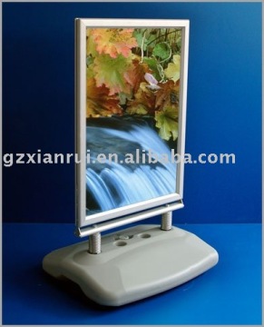 Free standing slim light box