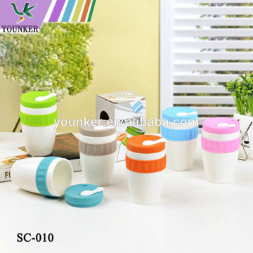 Ceramic porcelain mug with silicone lid