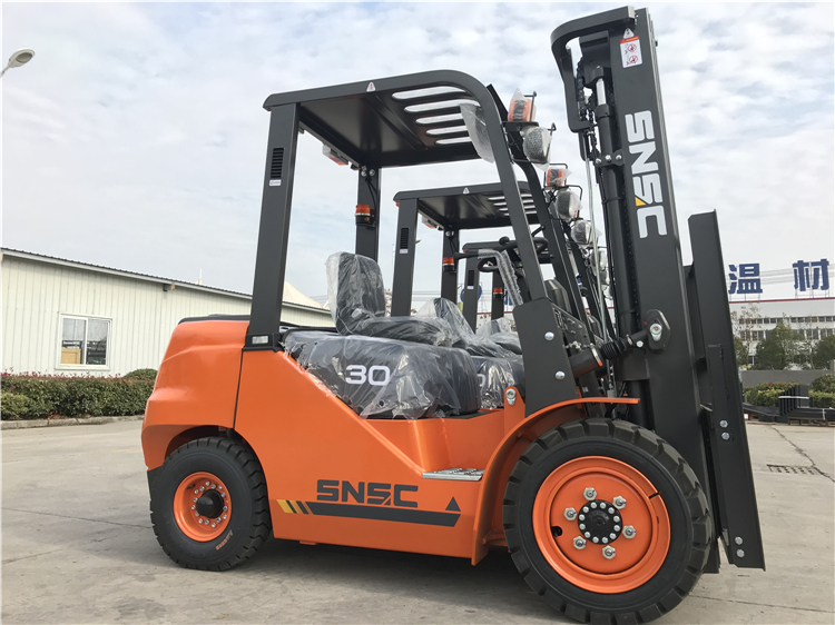 डीजल फोर्कलिफ्ट (6) diesel forklift (6)