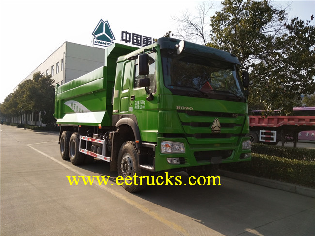 SINOTRUK Docking Garbage Trucks